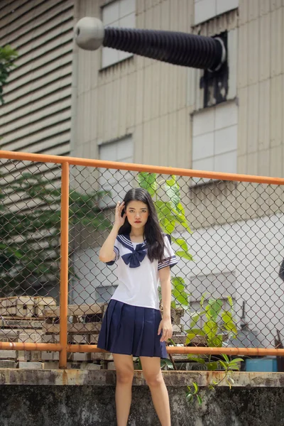 Japonês Teen Bela Menina Estudante Uniforme Feliz Relaxar — Fotografia de Stock