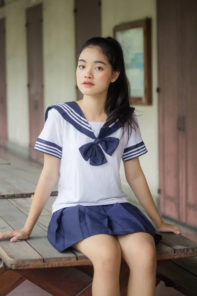 Japonês Teen Bela Menina Estudante Uniforme Feliz Relaxar — Fotografia de Stock