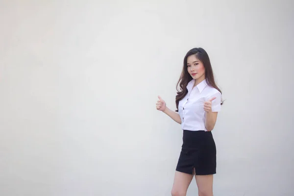 Taylandlı Yetişkin Öğrenci Üniforması Harika Bir Kız — Stok fotoğraf