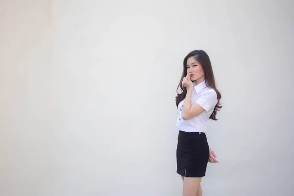 Tajski Dorosły Student Uniwersytet Mundur Piękny Dziewczyna Dać Serce — Zdjęcie stockowe