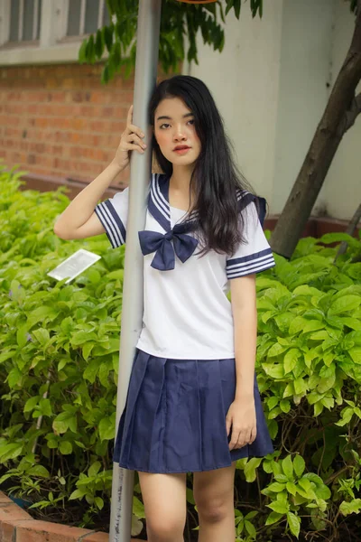 Japonês Teen Bela Menina Estudante Uniforme Feliz Relaxar — Fotografia de Stock