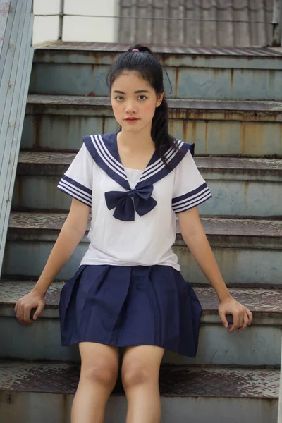 Japonês Teen Bela Menina Estudante Uniforme Feliz Relaxar — Fotografia de Stock