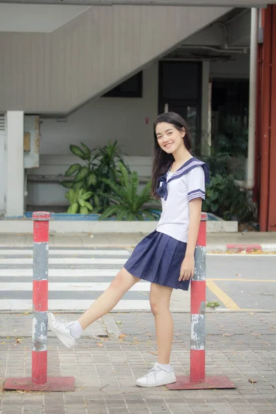 Japonês Teen Bela Menina Estudante Uniforme Feliz Relaxar — Fotografia de Stock