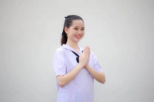 Asya Thai Ortaokul Öğrencisi Üniforması Güzel Kız Thai Saygı Göster — Stok fotoğraf