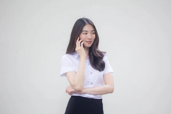 Thai Adult Student Universität Uniform Schön Mädchen Calling Smartphone — Stockfoto