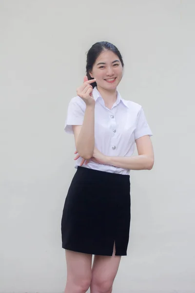 Thai Erwachsene Studentin Universität Uniform Hübsch Mädchen Geben Mini Herz — Stockfoto