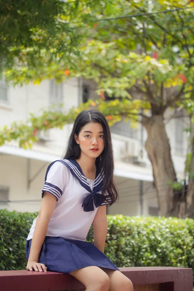 Japonês Teen Bela Menina Estudante Uniforme Feliz Relaxar — Fotografia de Stock