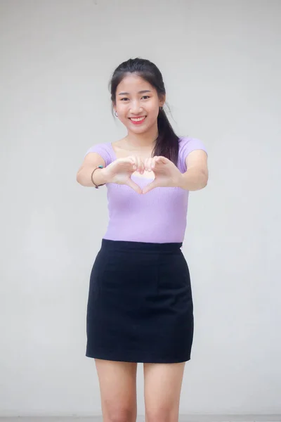 Πορτρέτο Του Thai Ενηλίκων Κορίτσι Γραφείο Δώσει Καρδιά — Φωτογραφία Αρχείου