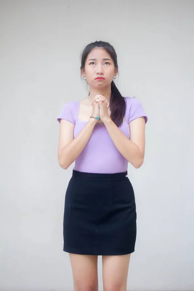 Portrait Thai Adulte Bureau Fille Prier — Photo