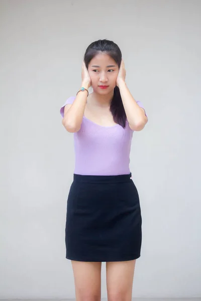 Portrét Thajské Dospělé Kancelářské Dívky Neposlouchat — Stock fotografie