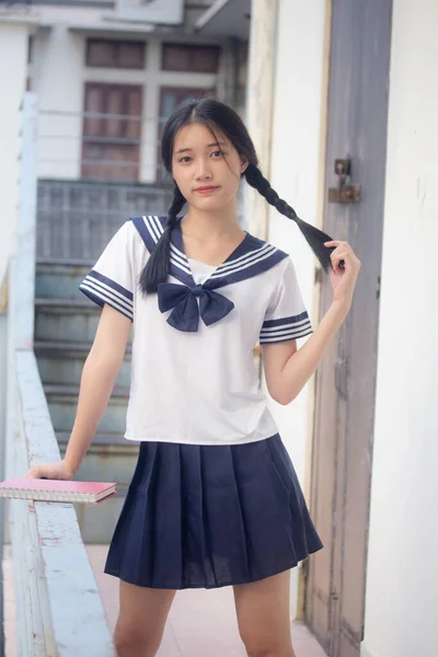 Japonês Teen Bela Menina Estudante Uniforme Feliz Relaxar — Fotografia de Stock