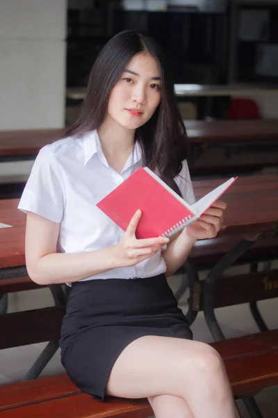 Retrato Tailandês Adulto Escritório Menina Ler Livro — Fotografia de Stock