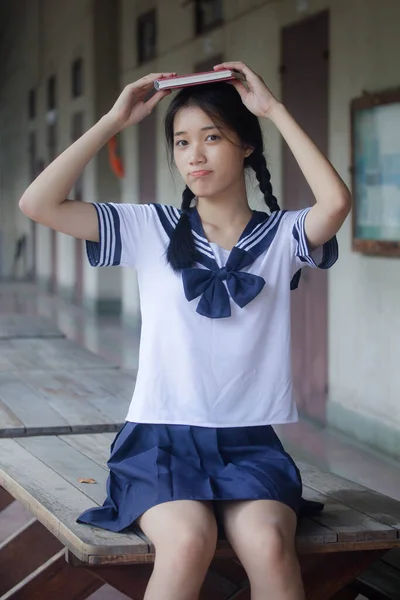 Japonês Teen Bela Menina Estudante Uniforme Feliz Relaxar — Fotografia de Stock