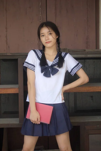 Japonês Teen Bela Menina Estudante Uniforme Feliz Relaxar — Fotografia de Stock