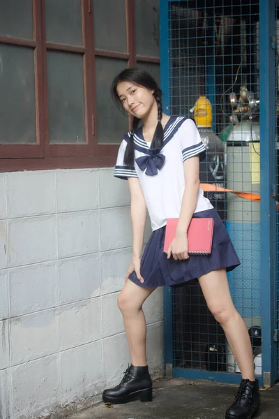 Japonês Teen Bela Menina Estudante Uniforme Feliz Relaxar — Fotografia de Stock