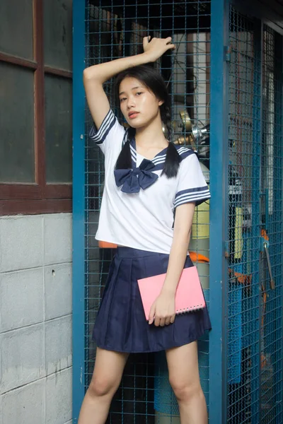 Japonês Teen Bela Menina Estudante Uniforme Feliz Relaxar — Fotografia de Stock