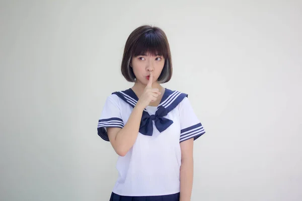 日本少年漂亮女孩身着校服静静地 — 图库照片