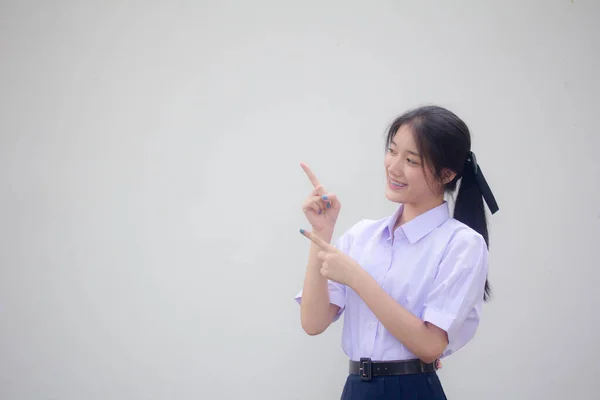 Retrato Tailandés Estudiante Secundaria Uniforme Hermosa Chica Señalando — Foto de Stock