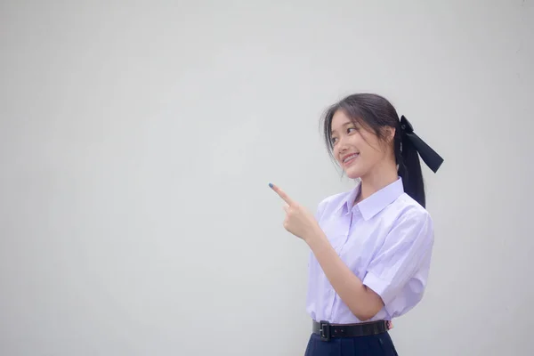 Retrato Tailandês Estudante Ensino Médio Uniforme Bela Menina Apontando — Fotografia de Stock