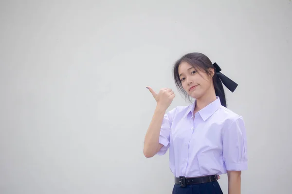 Retrato Tailandês Estudante Ensino Médio Uniforme Bela Menina Apontando — Fotografia de Stock