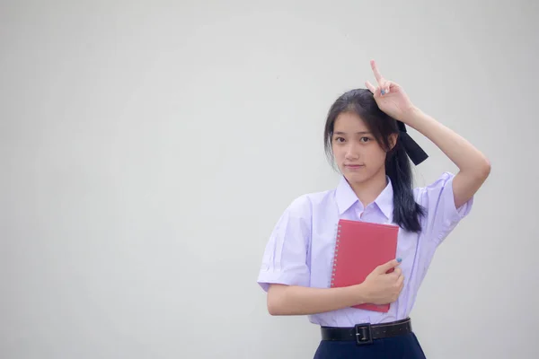 Azjatyckie Tajskie Liceum Student Mundur Piękny Dziewczyna Uśmiech Relaks — Zdjęcie stockowe