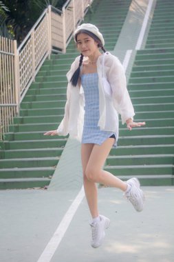 Asia thai teen blue dress güzel kız gülümse ve rahatla