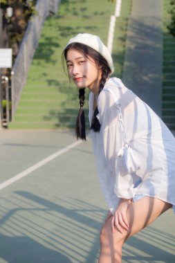 Asia thai teen blue dress güzel kız gülümse ve rahatla