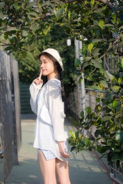 Asia thai teen blue dress güzel kız gülümse ve rahatla