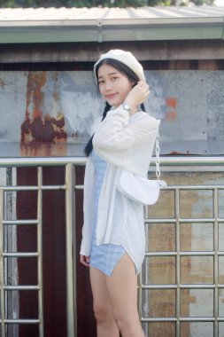 Asia thai teen blue dress güzel kız gülümse ve rahatla