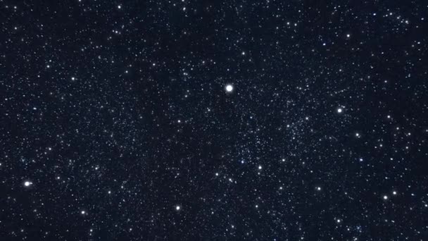 Міжгалактична подорож у віддалені точки Всесвіту через скупчення зірок і сузір'їв. Мільярди зірок у галактиці Чумацький Шлях. Безшовна, зациклена, анімація. — стокове відео