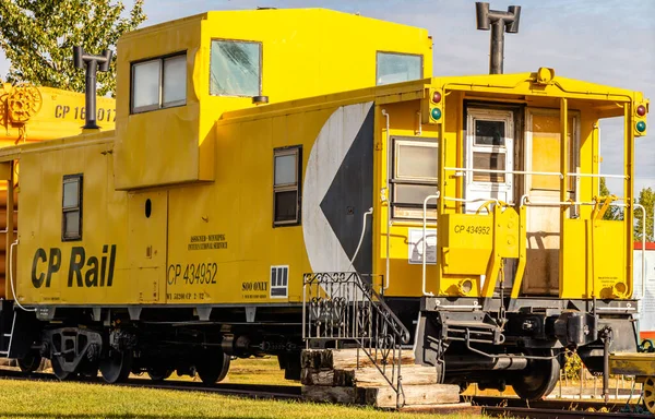 Cabujón Ferrocarril Por Estación Tren Bieseker Alberta Canadá —  Fotos de Stock