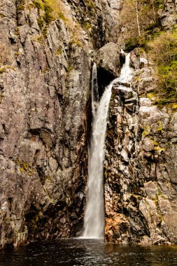 Mavi Denium Şelalesi. Gros Morne Ulusal Parkı, Newfoundland, Kanada