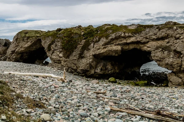 Pilhas Mar Cavernas Maré Baixa Lado Praia Parque Provincial Arches — Fotografia de Stock