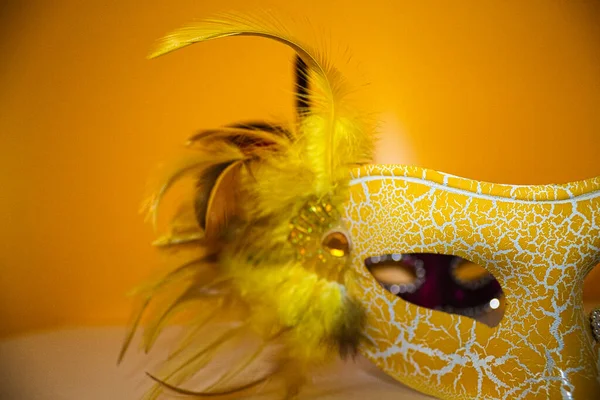 Yellow Carnival Mask You Can See Purple Carnival Mask — Stock Photo, Image