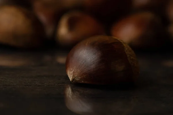 Roasted Fresh Chestnuts Wooden Table Sweet Chestnuts — Stock Photo, Image