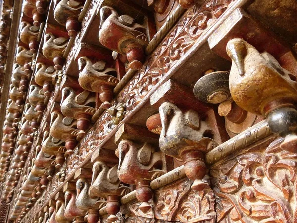 Moldura Porta Madeira Esculpida Com Abundância Pássaros Pintados Haveli Rajasthan — Fotografia de Stock