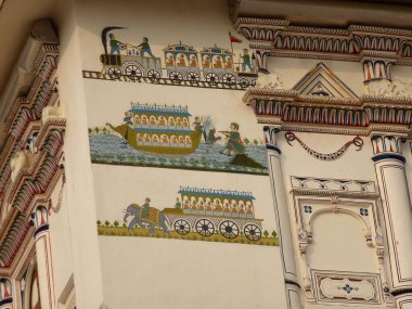 Bikaner, Rajasthan 'daki Junagarh kalesinde duvar resimleri.