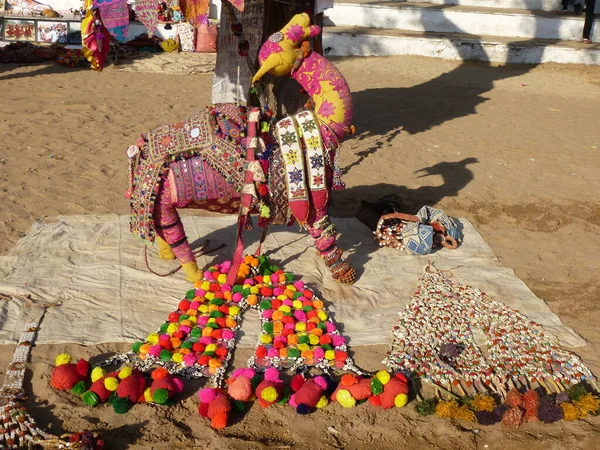 Sieraden Voor Dromedarissen Koop — Stockfoto