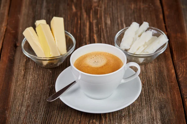 Kopi, mentega dan minyak kelapa untuk kopi antipeluru — Stok Foto