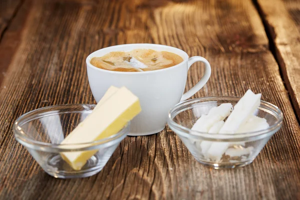 Café, manteiga e óleo de coco para café à prova de balas — Fotografia de Stock