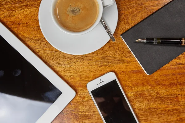 Travailler dans un café — Photo