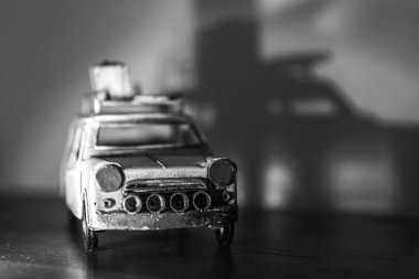 Eski bir araba aşığından diğerine. Spot çizgisine koy..