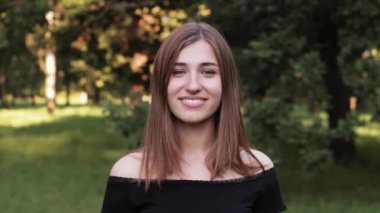 mutlu ve güzel kız .