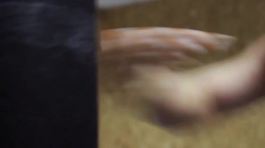 Boksör boks torbası.