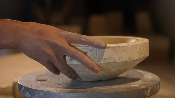 Keramiker Som Arbetar Med Lera Lerbearbetning — Stockfoto