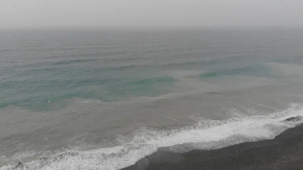 Hermoso Mar Negro Ondulado Desde Arriba —  Fotos de Stock