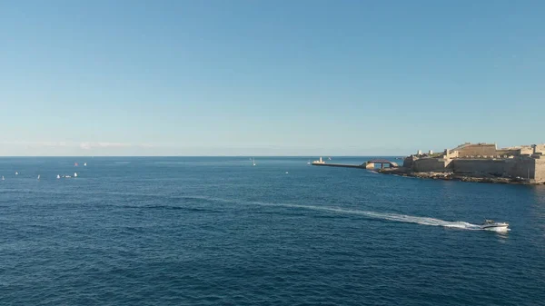 Flyger Över Vackra Medelhavet Nära Malta Valletta — Stockfoto