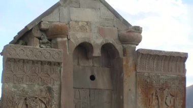 Dağlardaki antik Hıristiyan kilisesi