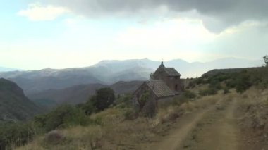 Dağlardaki antik Hıristiyan kilisesi