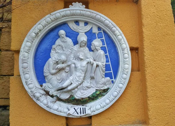 マルタのマルタ教会近くのキリスト教記念碑 — ストック写真